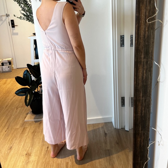 Aritzia Babaton Marcus Wide-leg, V-neck Jumpsuit sz 2 - Picture 3 of 5